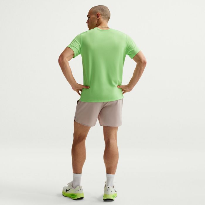 Nike M NK DF UV MILER SS, muška majica za trčanje, zelena