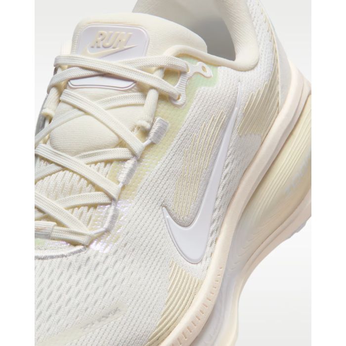 Nike W VOMERO 18 ESS, ženske patike za trčanje, bijela